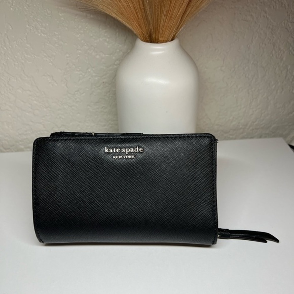 Kate Spade Black Bifold Wallet With Coin Compartment